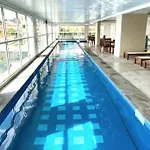 Private Spa Airport View Kitchen Heat Open Pool
