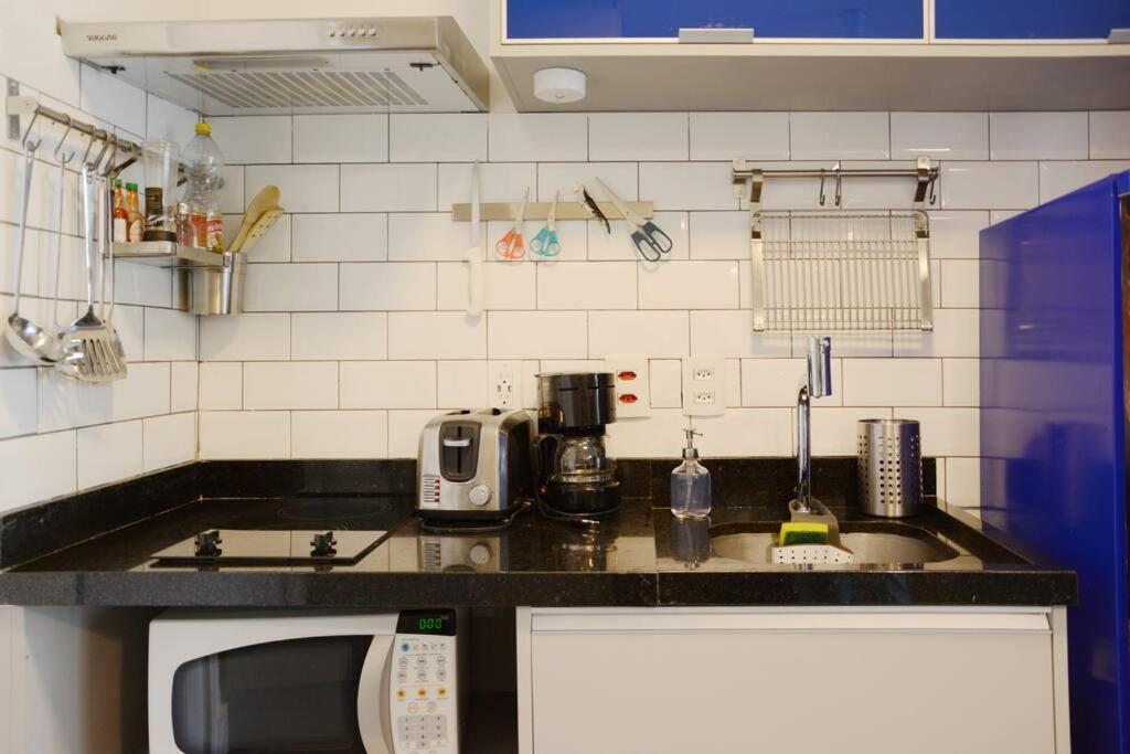 Private Airport View Kitchen Heat Open Pool *